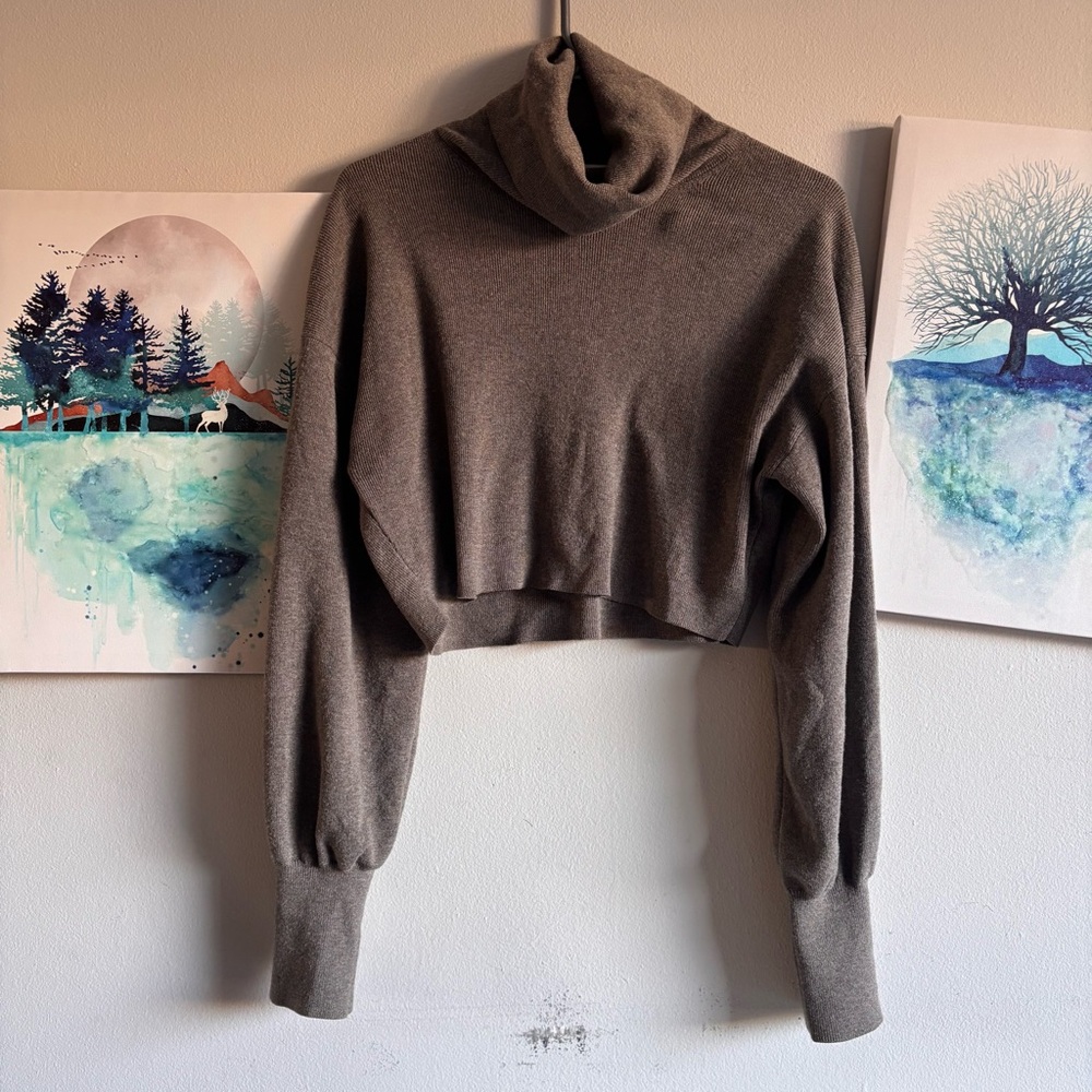 Aritzia Wilfred Rebecca Sweater in Taupe Medium